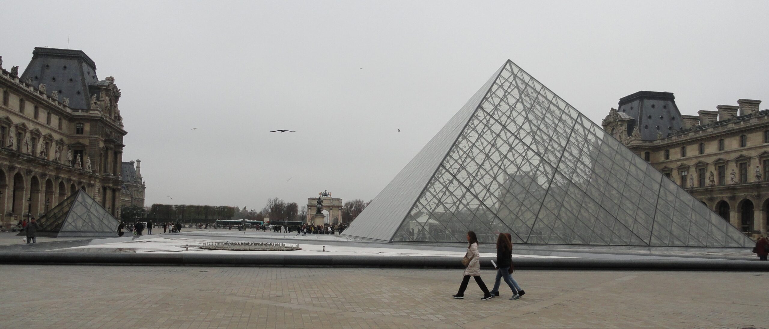 Panoramica do Museu do Louvre